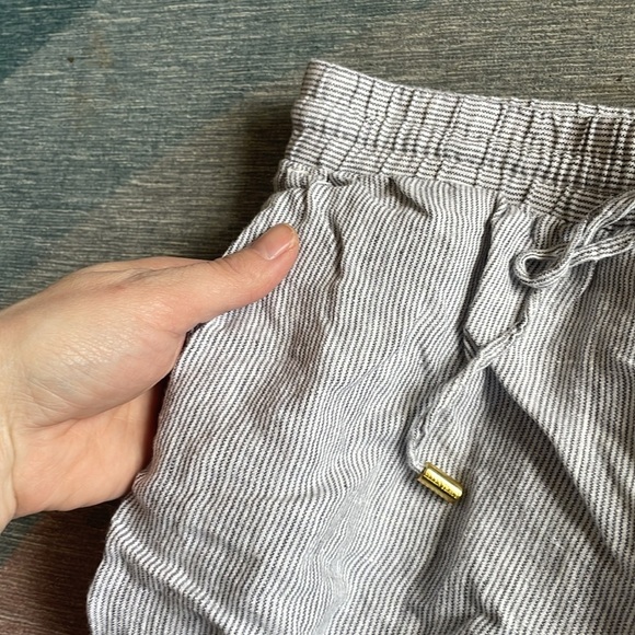 Ellen Tracy Women's Coastal Striped Linen Shorts - Picture 5 of 10